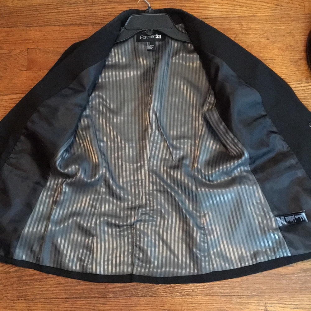 Blazer - Picture 5 of 6